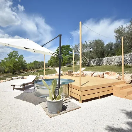 Nyaraló La Mia Lamia