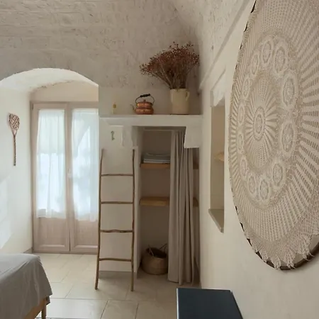 La Mia Lamia Nyaraló *